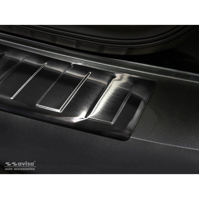 AVISA Ochranná lišta hrany kufru - Volkswagen Caddy r.v. 2003-2015, černá